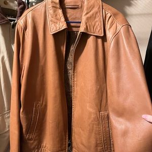 Men’s L Roundtree Brown Leather Coat